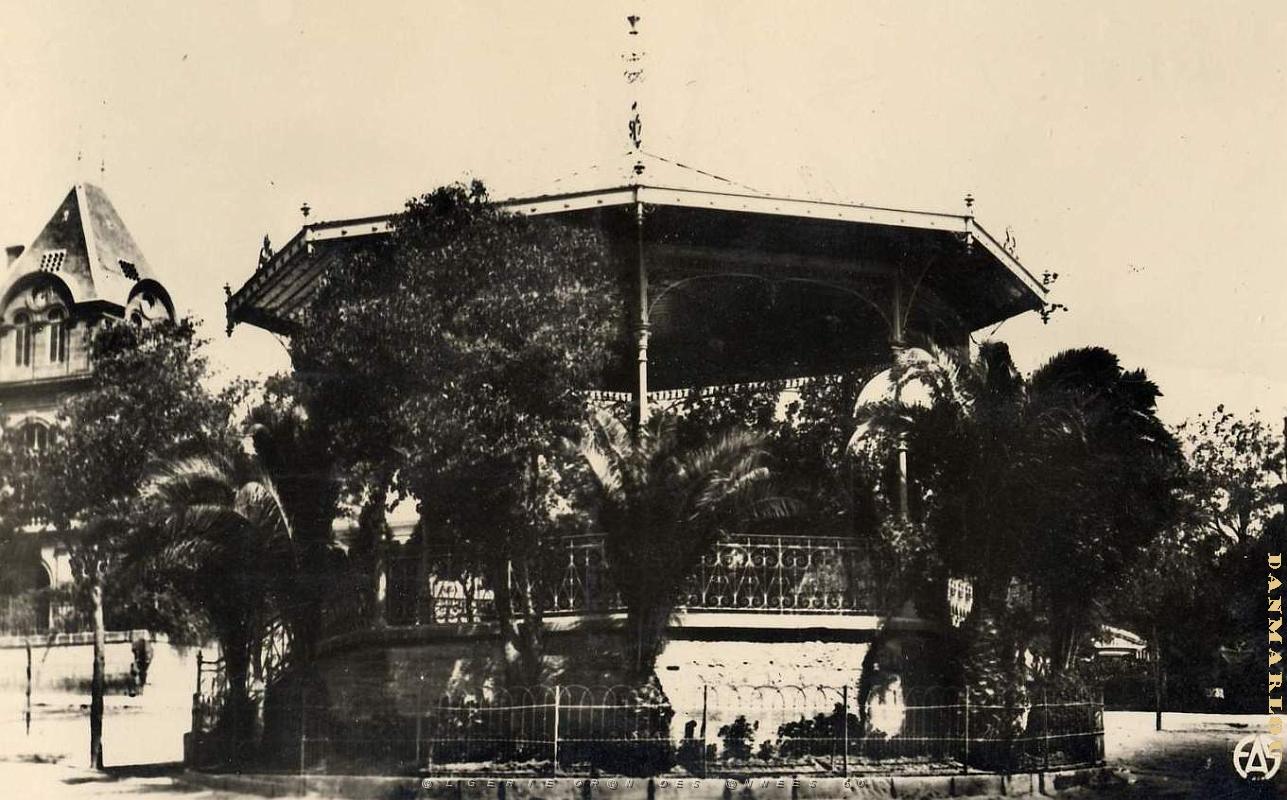 Saida 522- Kiosque COLLECTION DES AMIS DE ND DE SANTA CRUZ.jpg